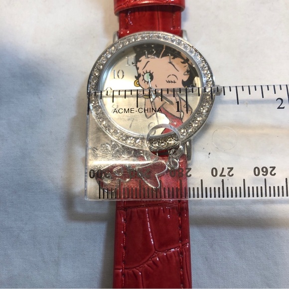 Betty Boop Wristwatch Jewelled Charms  Needs Battery Plastic Tag Still Attached - Picture 15 of 15